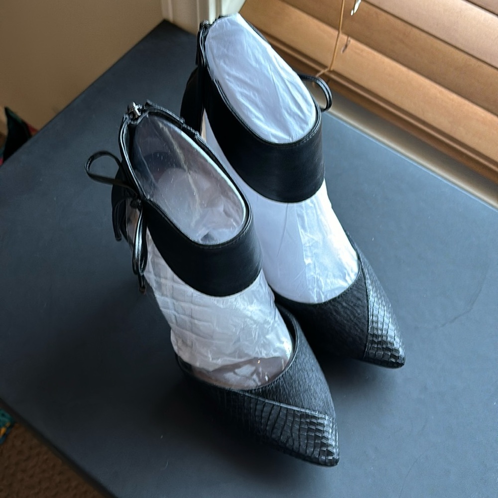 Gianni Bini Women’s heels